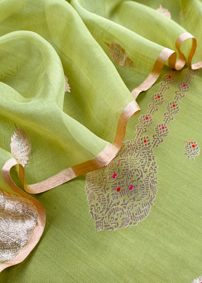 Dhaniya Green Handloom Silk Kurta And Kora Silk Dupatta With Meenakari Gold Kadwa Weaving