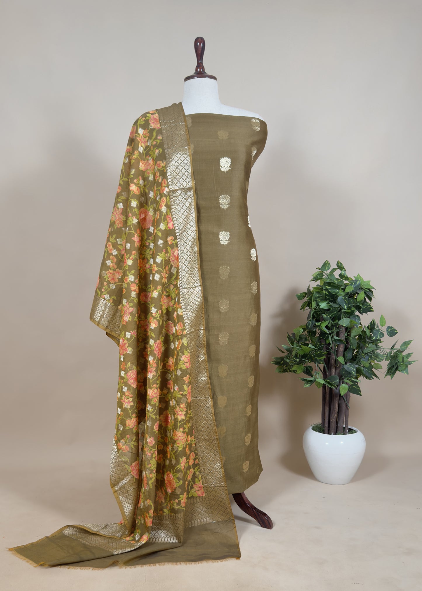 Banarasi Suit With Kalamkari Dupatta