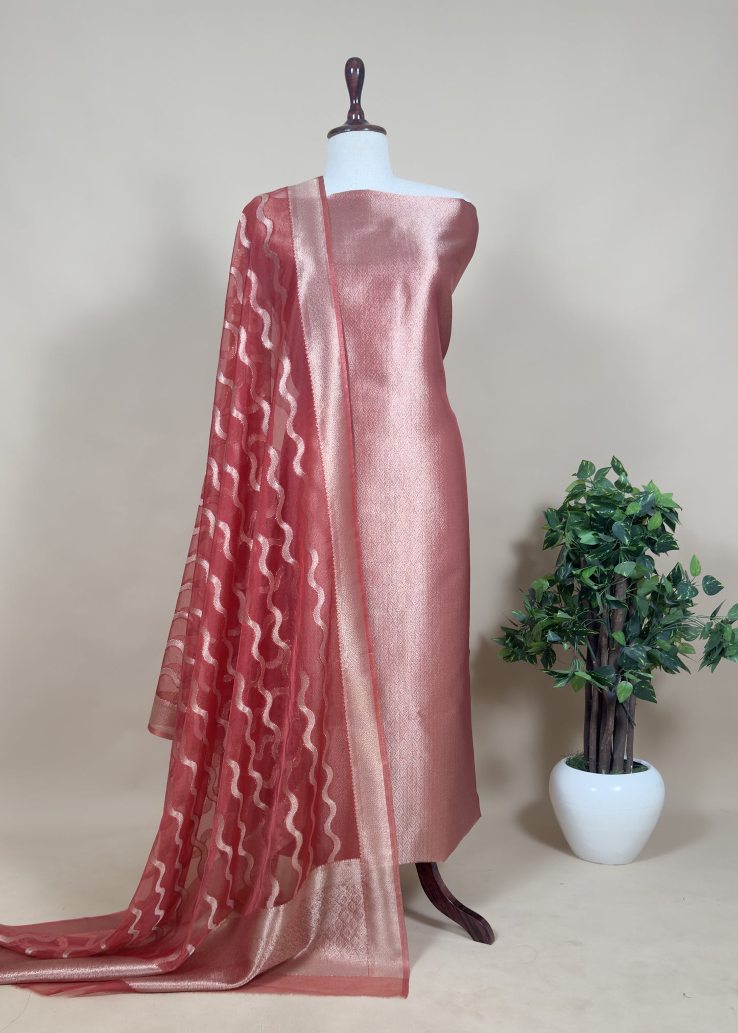 Tissue Silk Kurta With Organza Dupatta