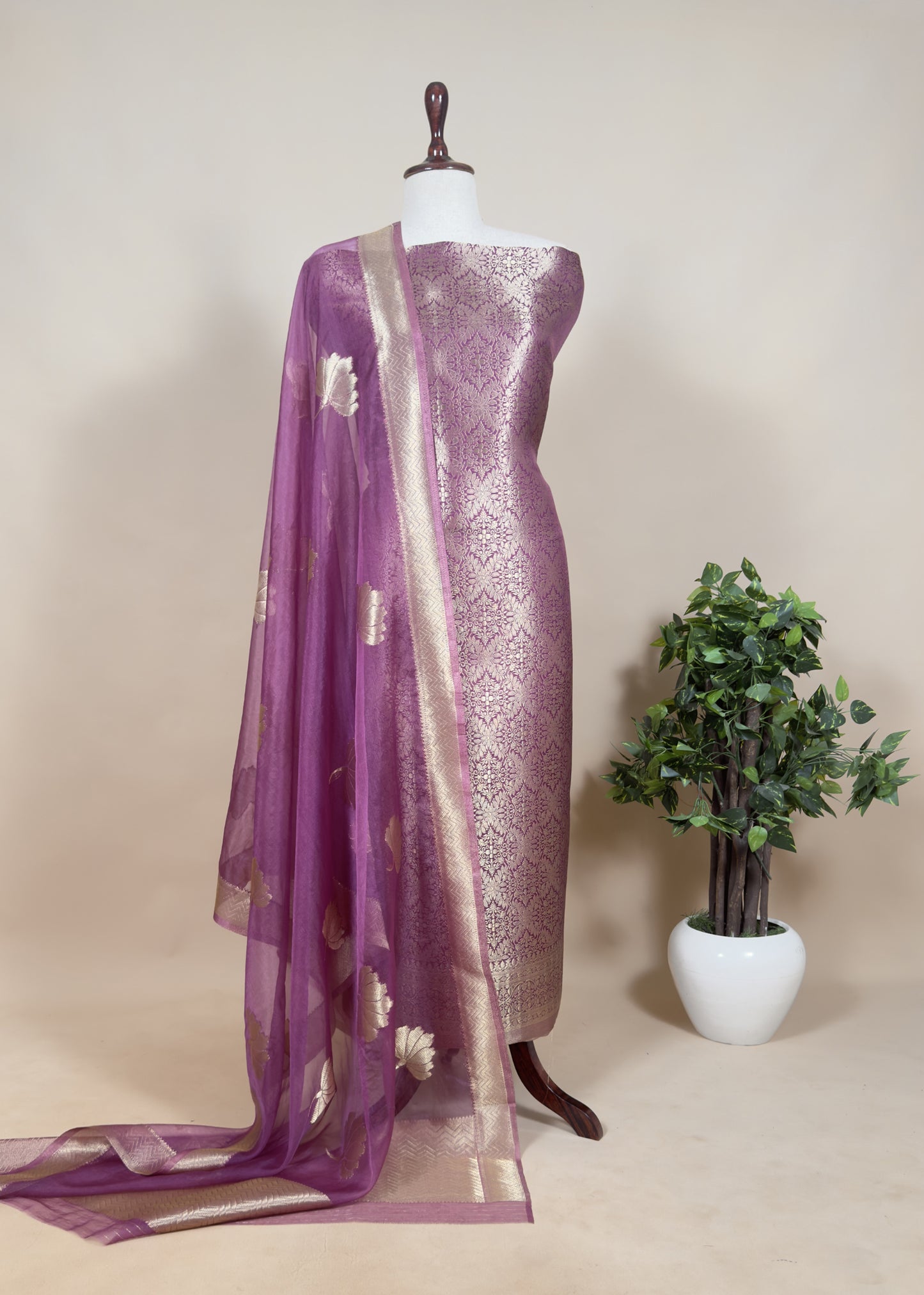 Redish Pink Brocade Kurta With Organza Dupatta