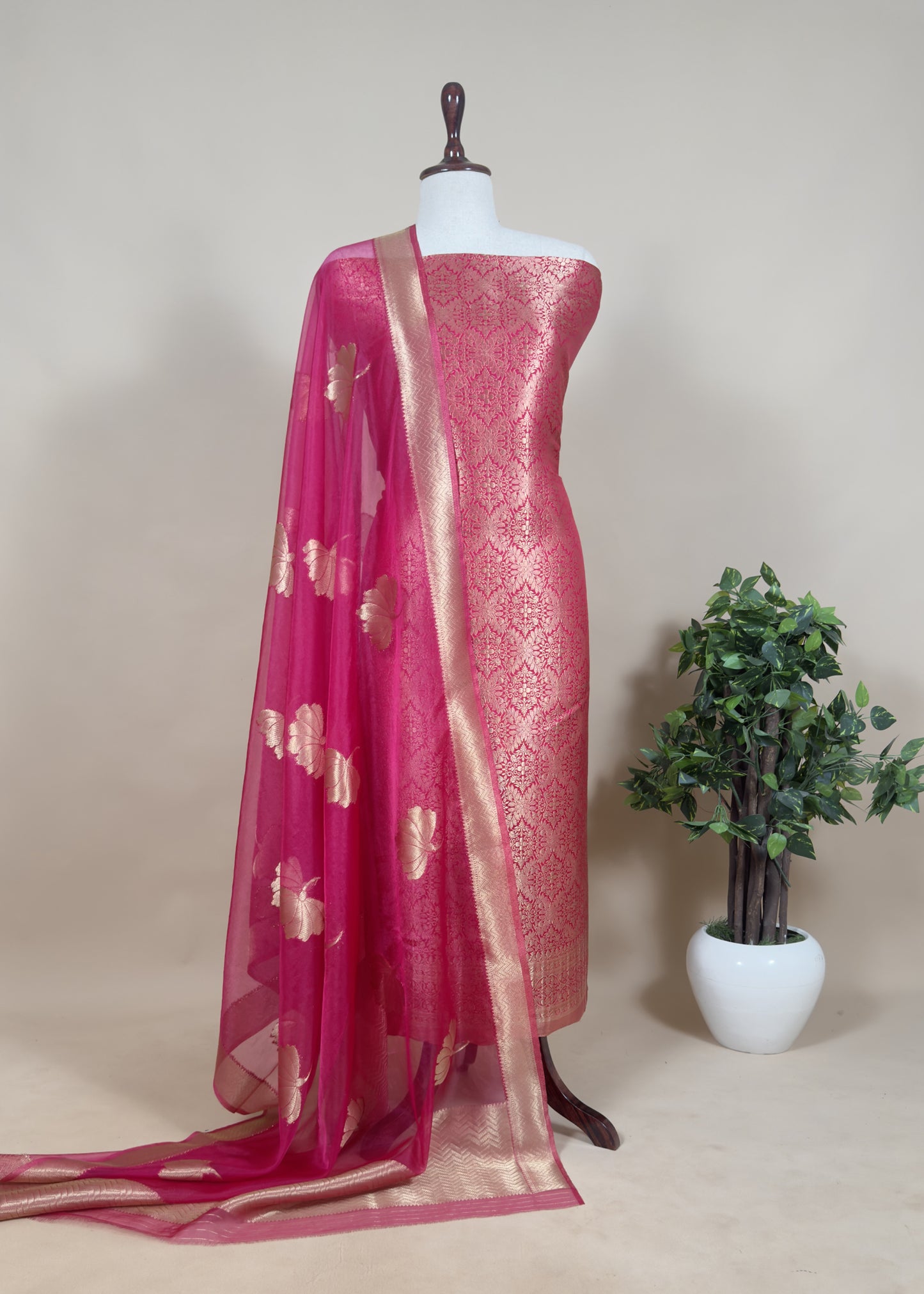 Redish Pink Brocade Kurta With Organza Dupatta