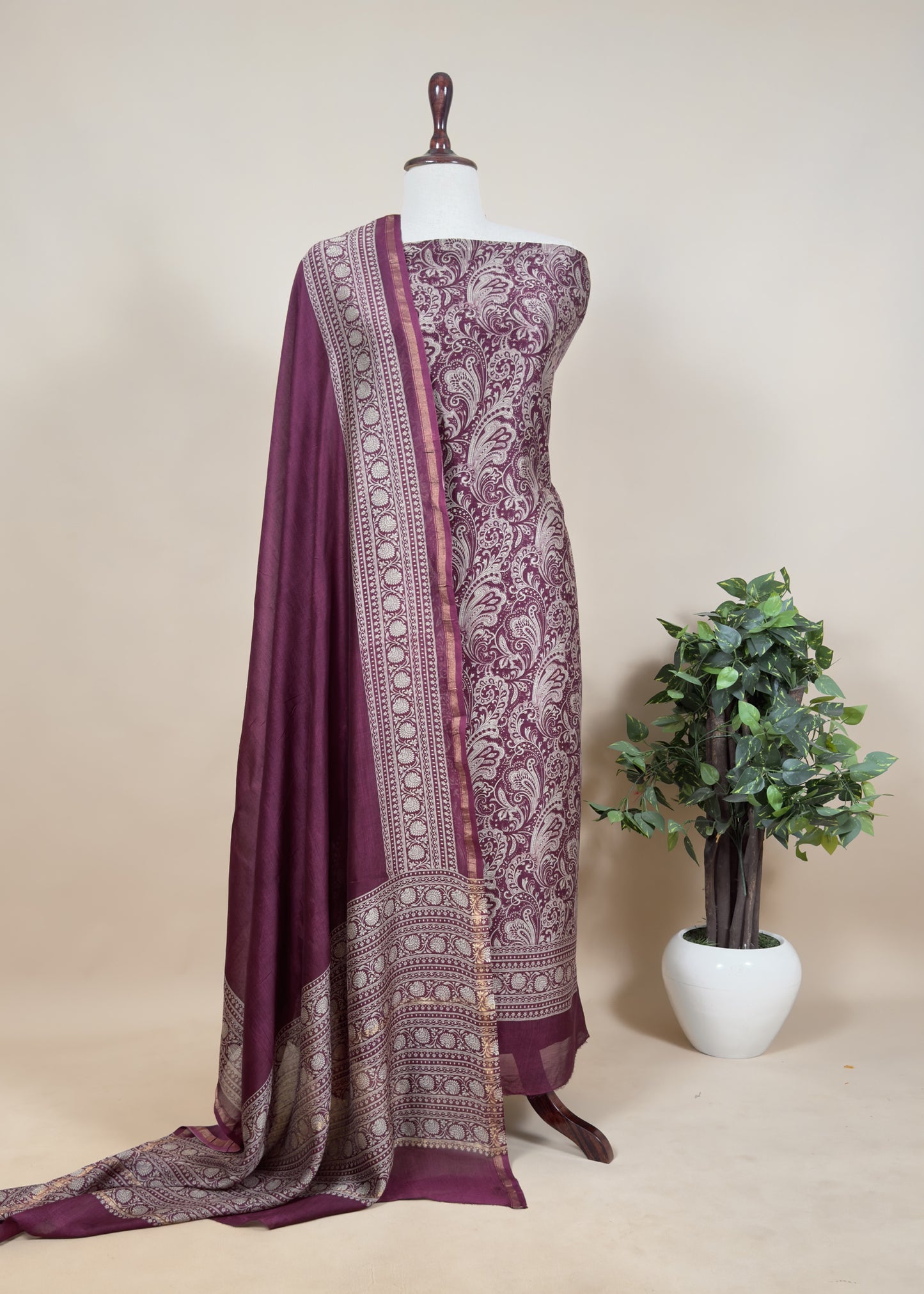 Pure Maheshwari Unstitched Suit Vertical Print Dupatta