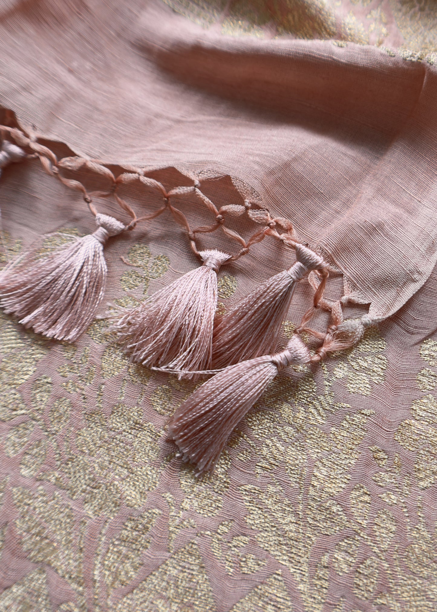 Peach Bloom Handloom Linen Silk With Kadwa Weaves