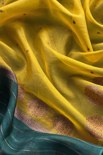 Green Handloom Raw Silk Kurta And Kora Silk Dupatta With Kadwa Weaving