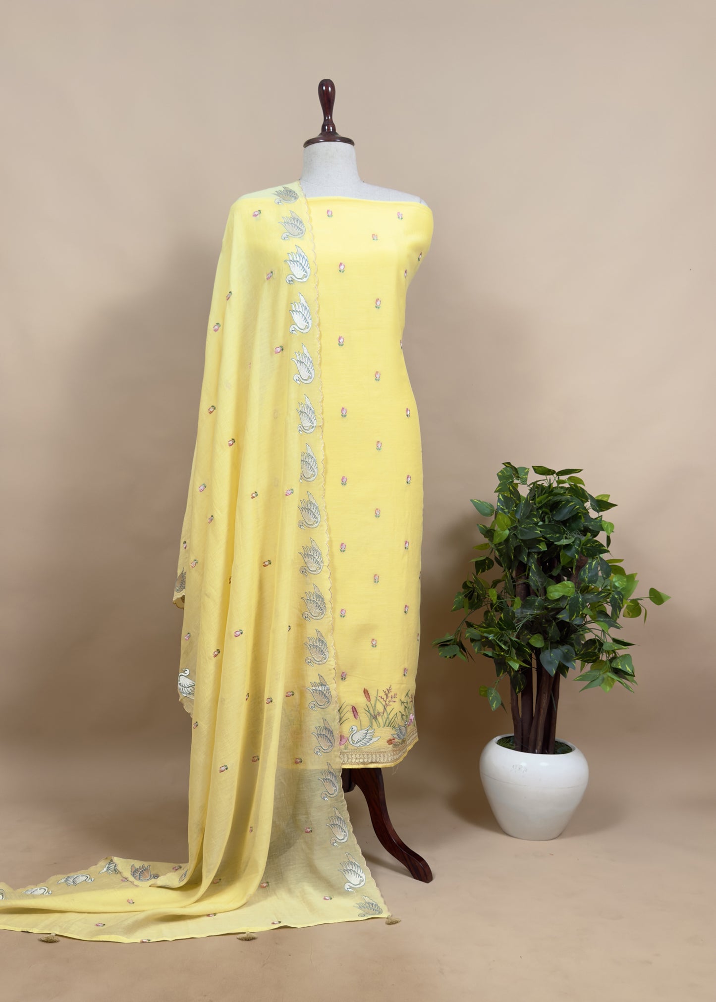 Pink Summer Swans Pure Mul Suit With Embroidery