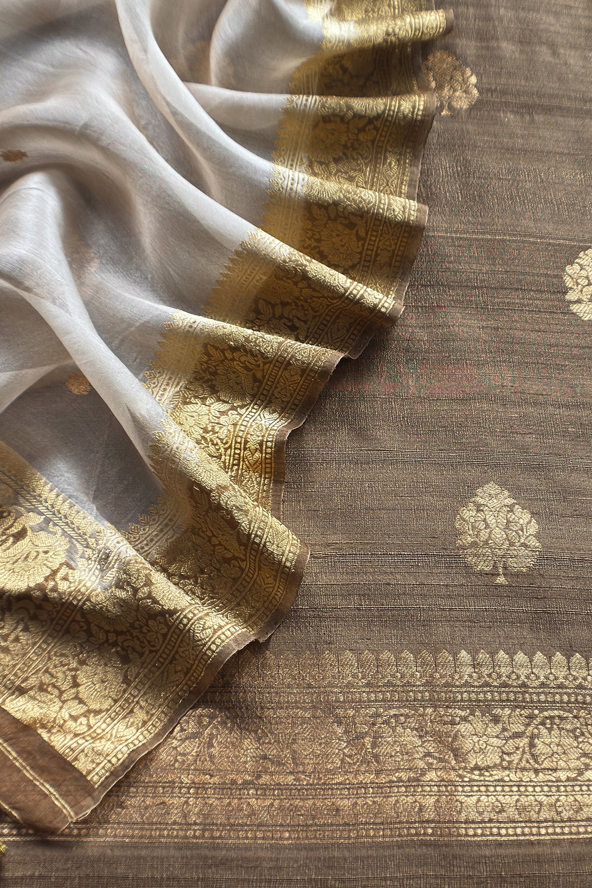 Brown Handloom Raw Silk Kurta And Kora Silk Dupatta With Kadwa Weaving