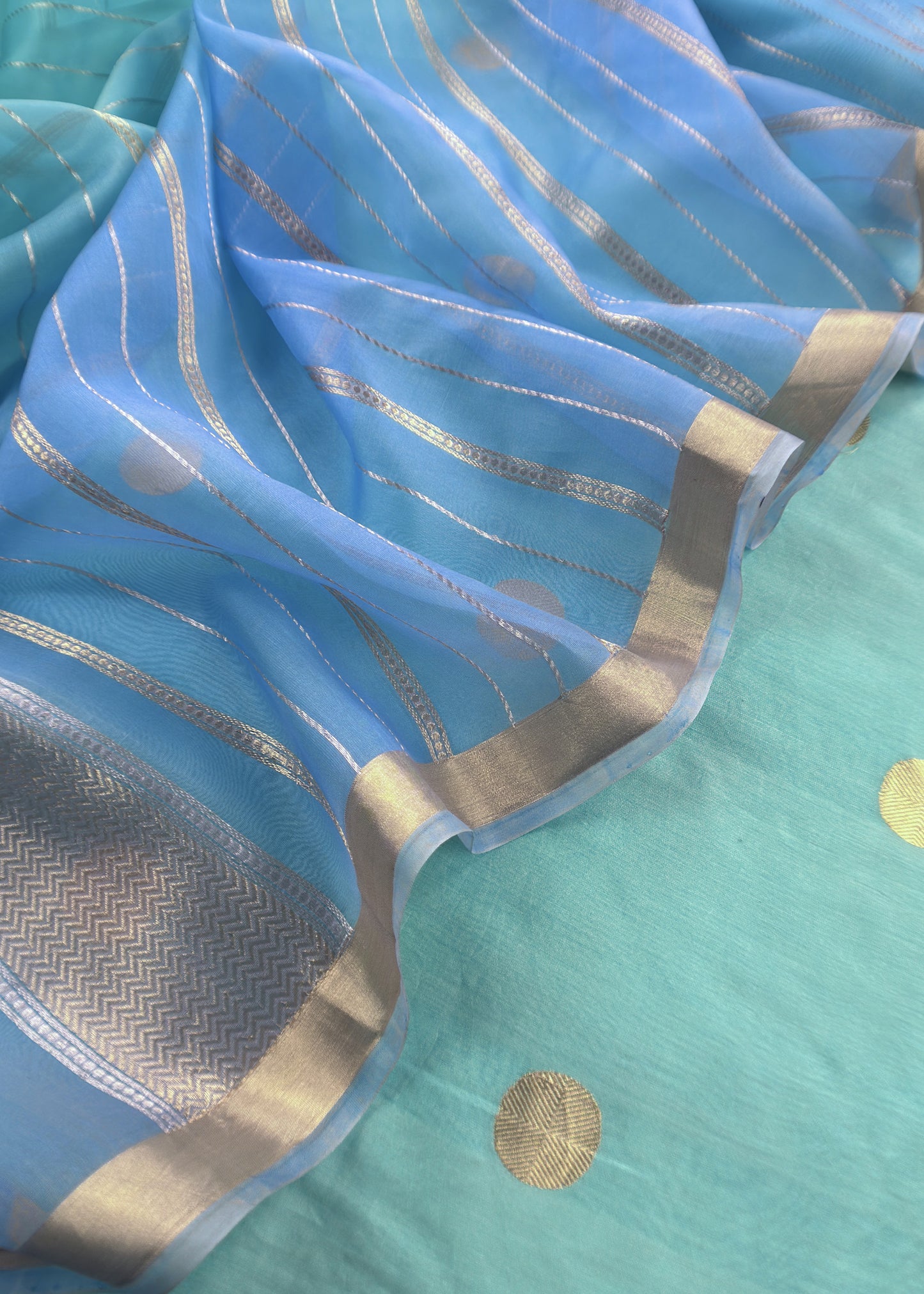 Powder Blue Handloom Banarasi Silk Kurta And Ombre Kora Silk Dupatta With Kadwa Meenakari Weaving