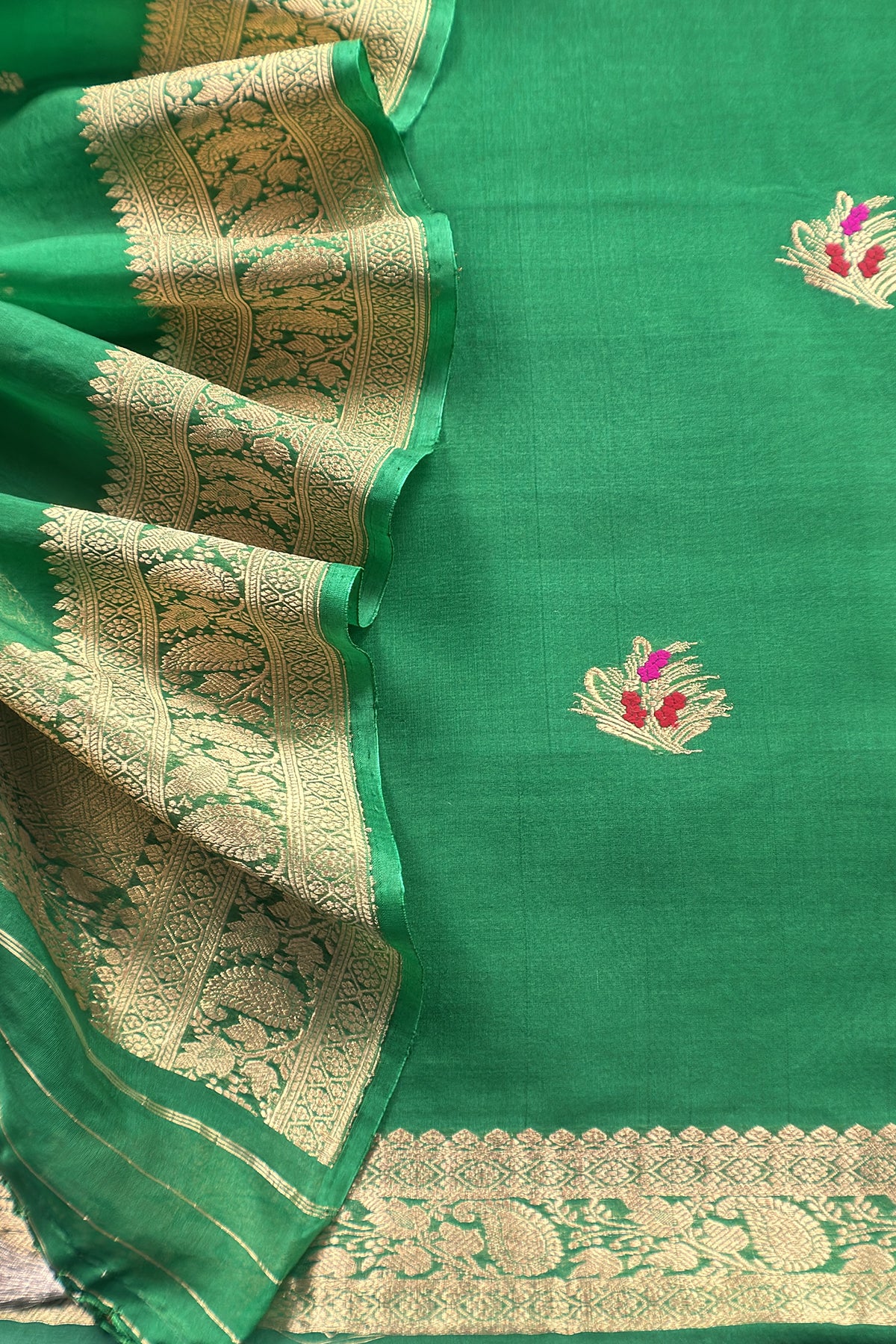 Green Handloom Kora Silk Kurta And Kora Silk Dupatta With Meenkari Weaving