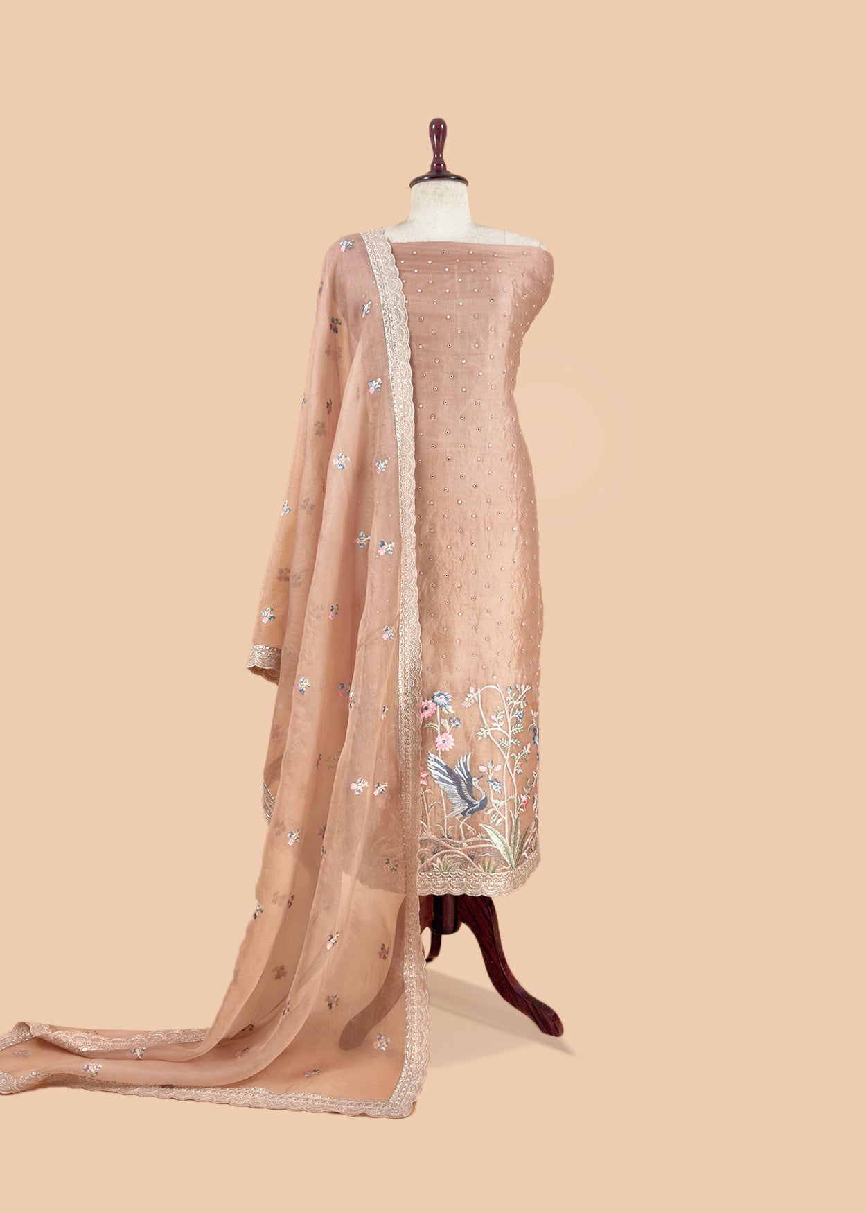 Organza silk suit with flamingo embroidery