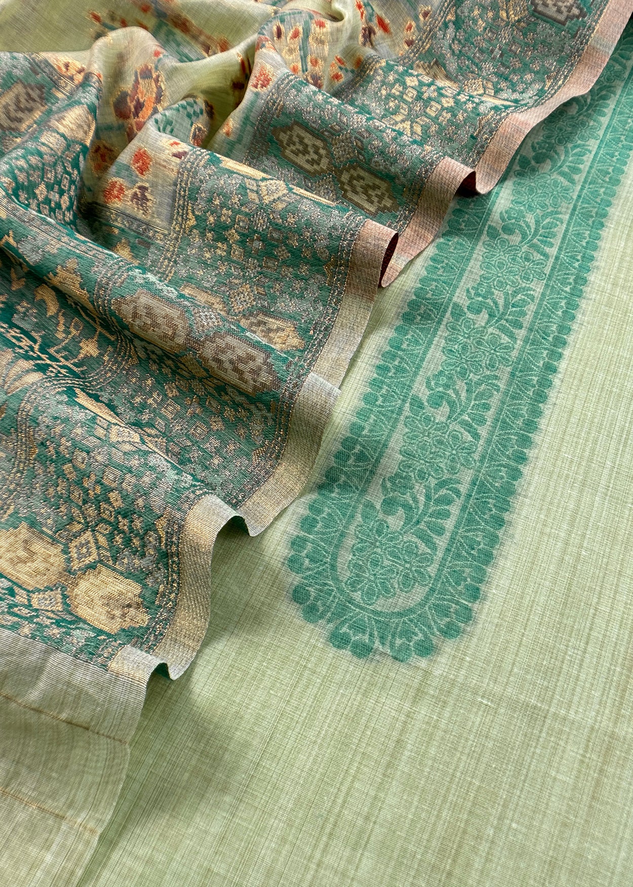 Green Linen Chanderi Suit With Floral Jamdani Weaving