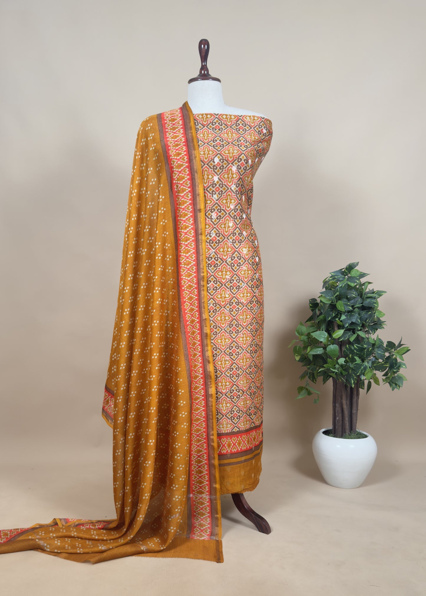 Green Handloom Patola Suit In Maheshwari Silk With Bandhani Dupatta