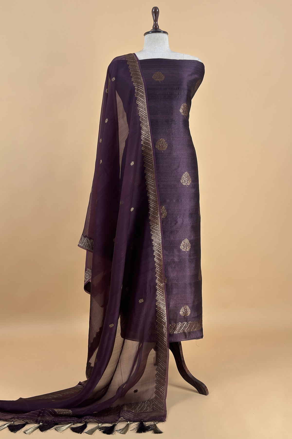 Dark Purple Handloom Raw Silk Kurta And Kora Silk Dupatta With Gold Kadwa Weaving