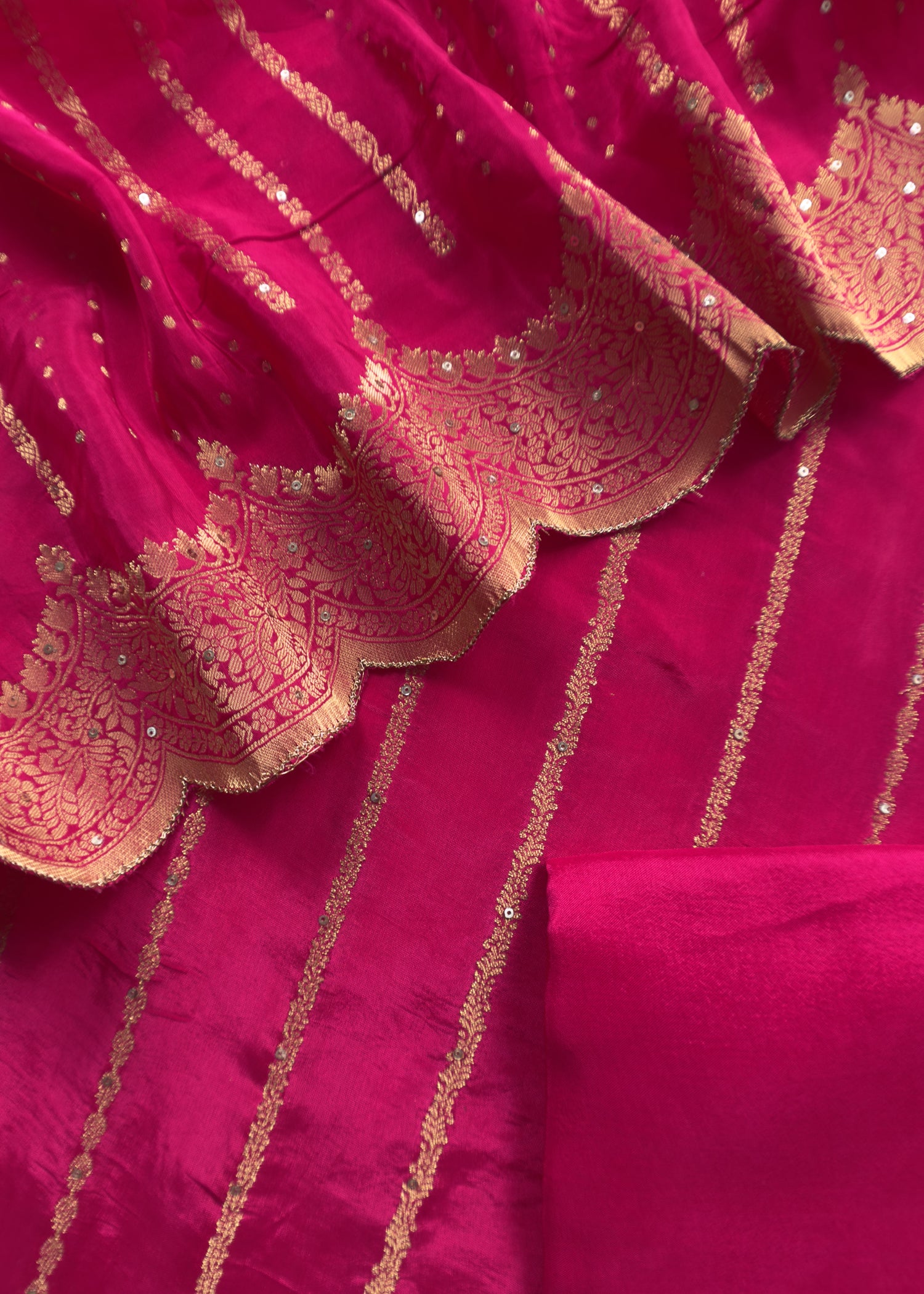 Latest Fabric For Wedding Wear Suit Set

