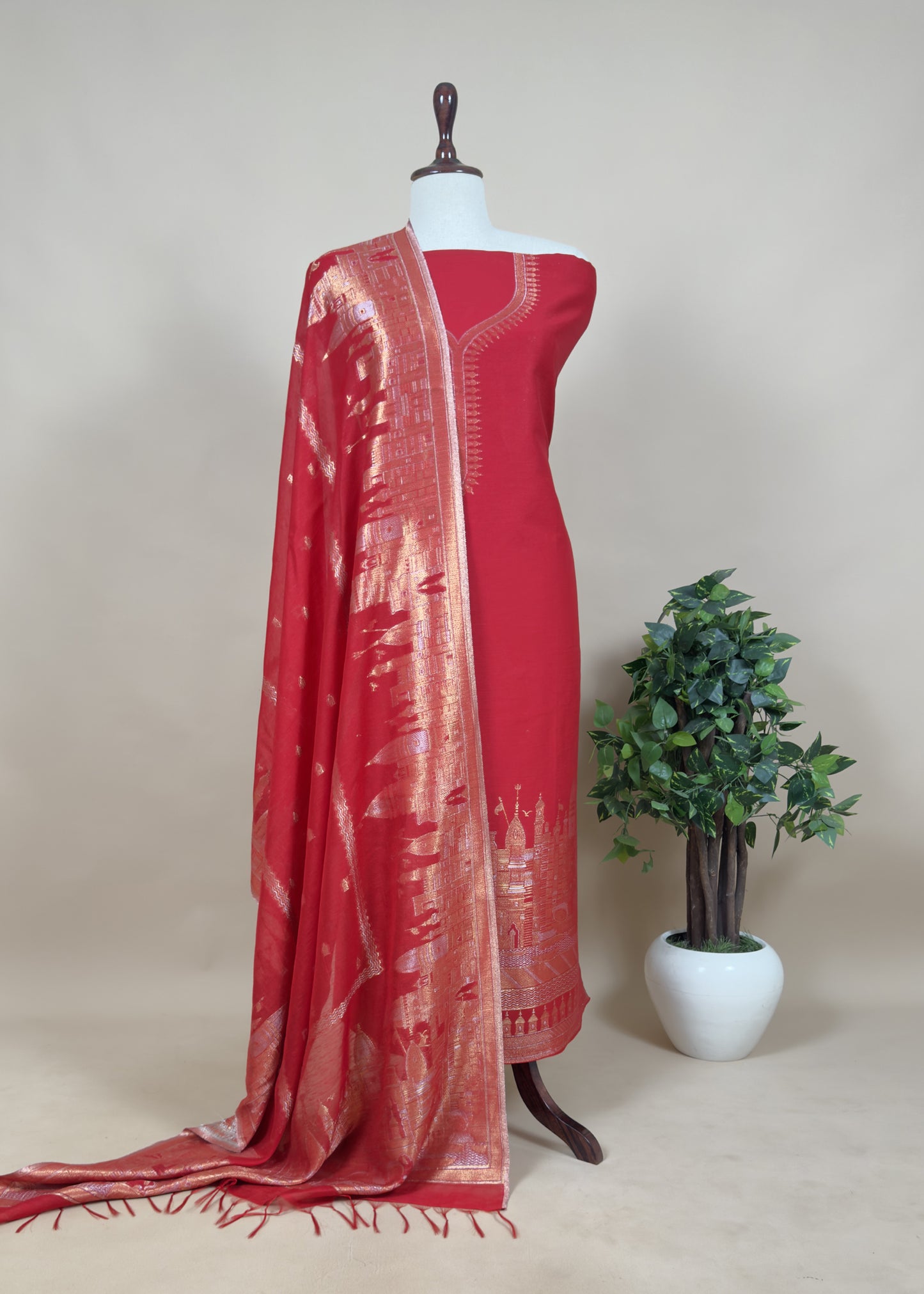 Red Premium Kani Silk Suit With Kani Zari Weaving