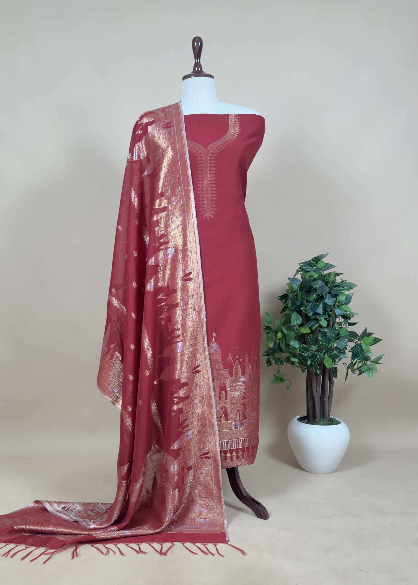 Red Premium Kani Silk Suit With Kani Zari Weaving