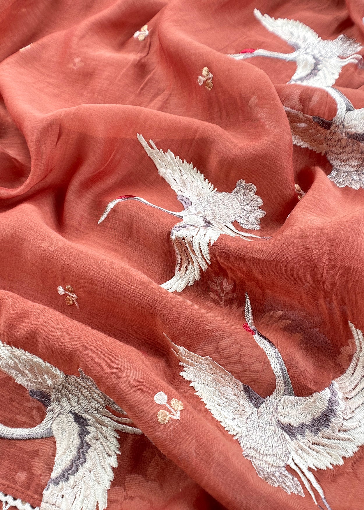 Mulmul suit set with flamingo flower embroidered


