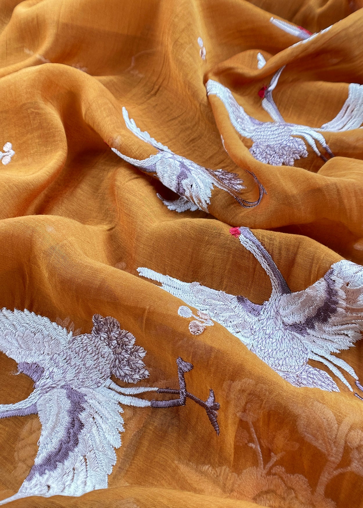Mulmul suit set with flamingo flower embroidered

