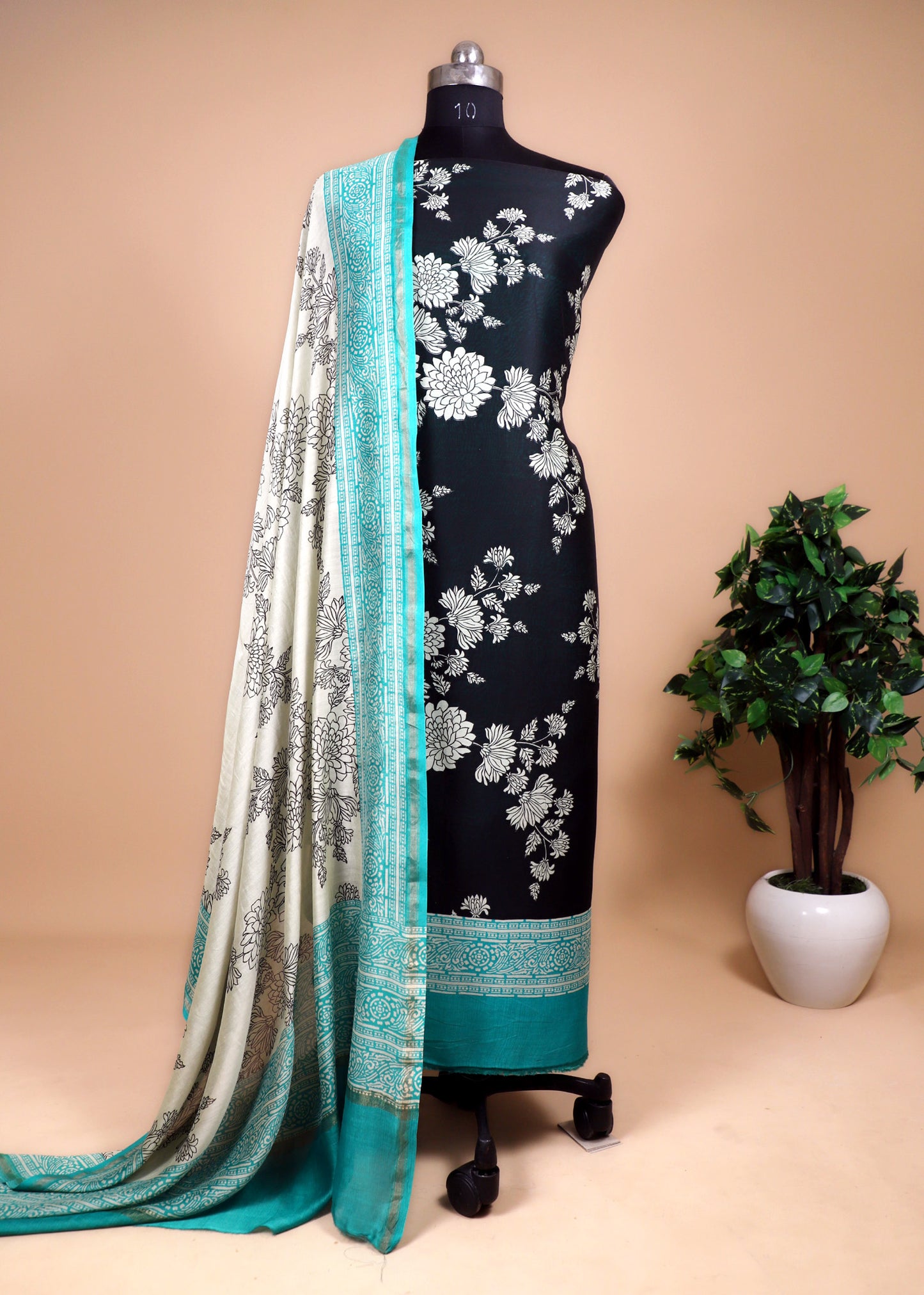 Green Floral Block Print Maheshwari Silk Unstitched Suit