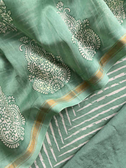 Emerald Green Maheshwari Silk Unstitched Suit With Leheriya And Block Print