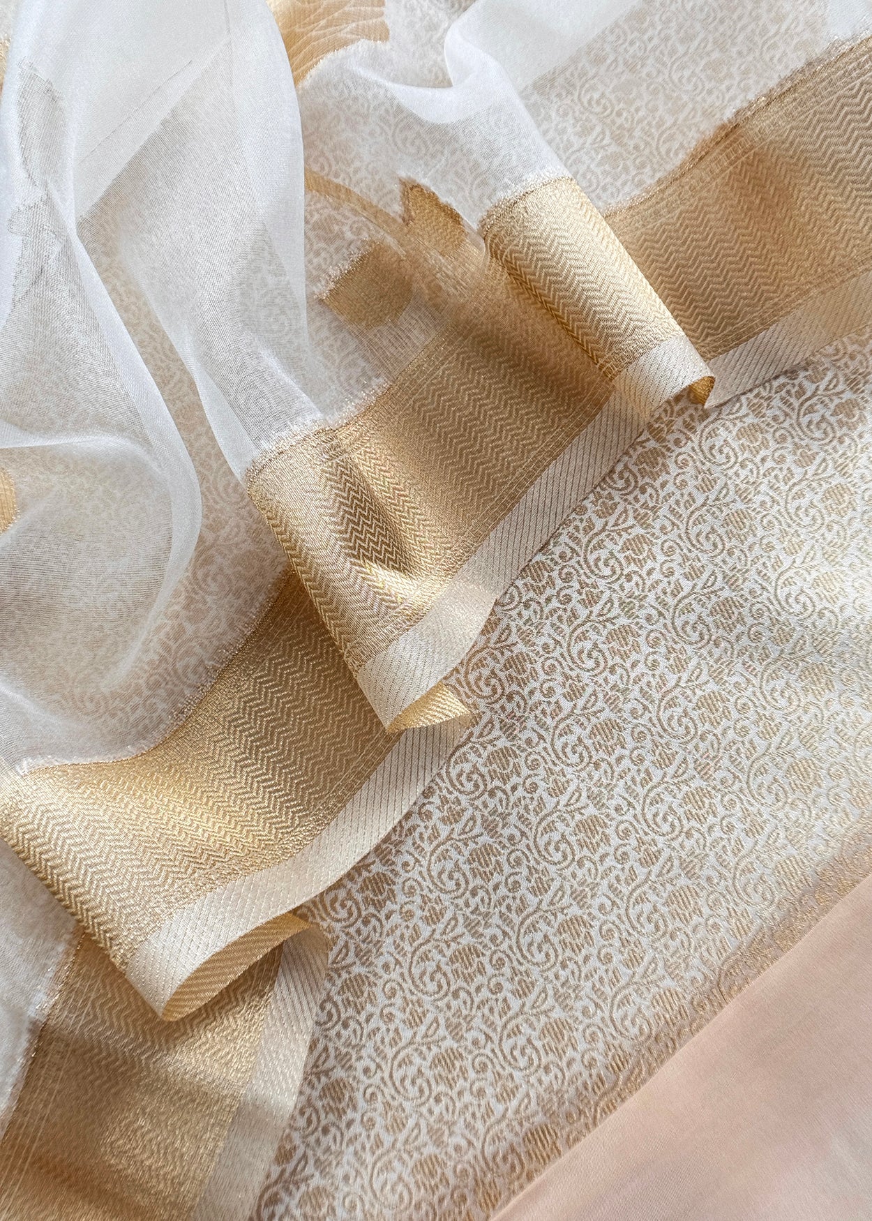brocade suit set online

