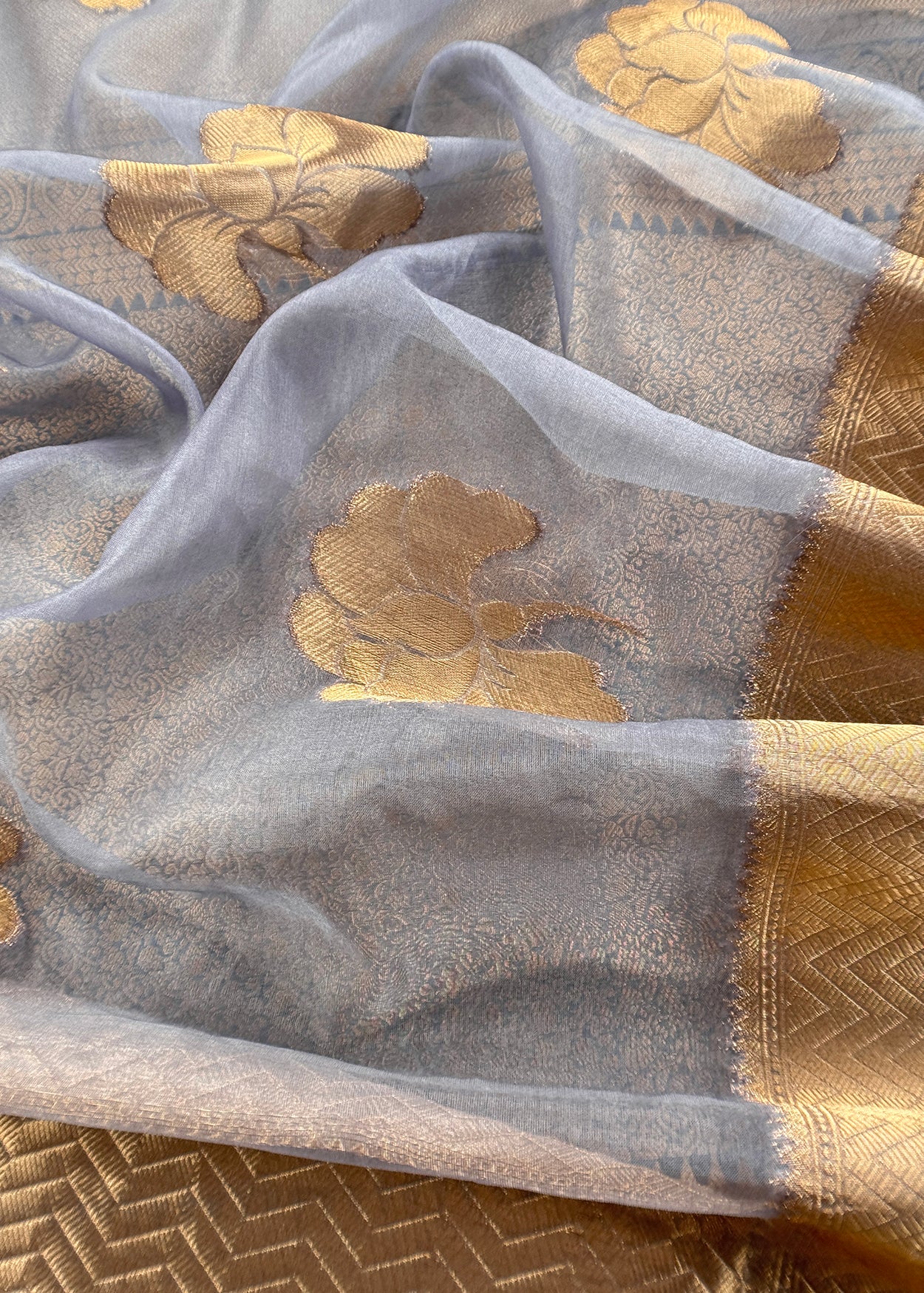 brocade suit set online

