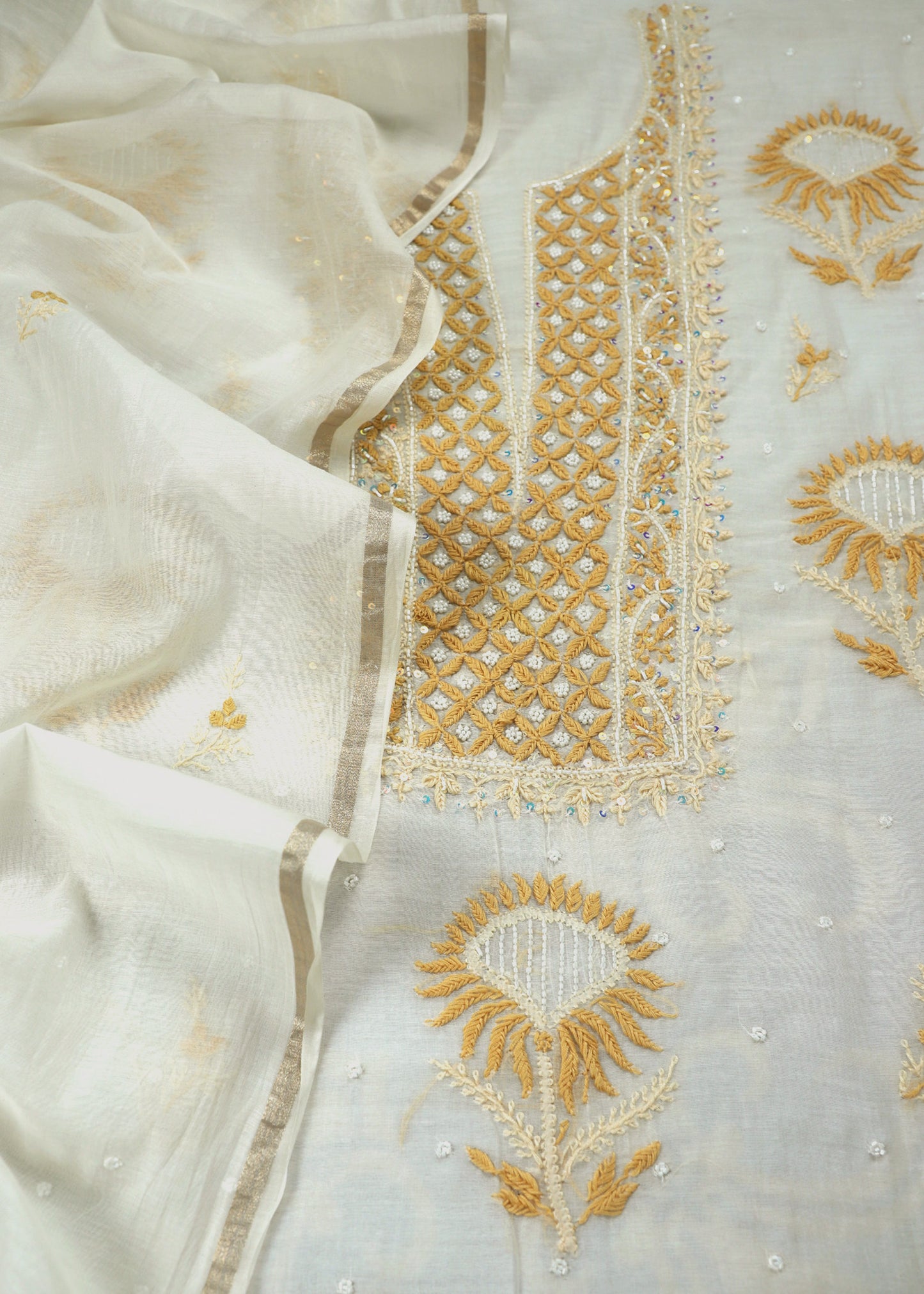 Lakhnavi Mul Chanderi Suit With Chikankari Work