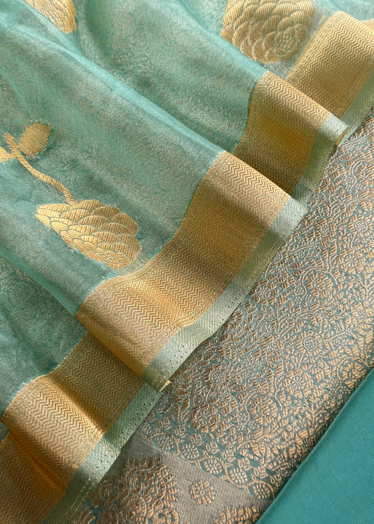 brocade suit set online

