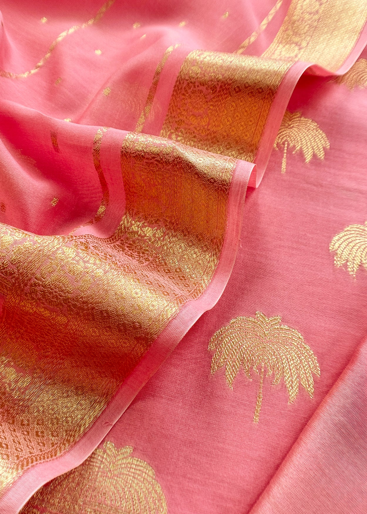 A Beautiful Banarasi Silk Suit For Online

