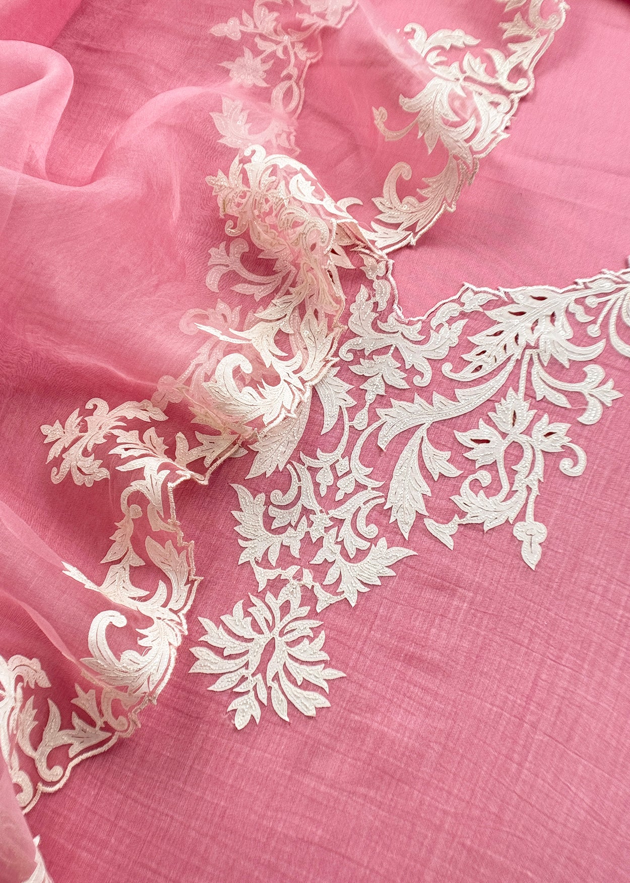Mulmul suit set with appliqué work

