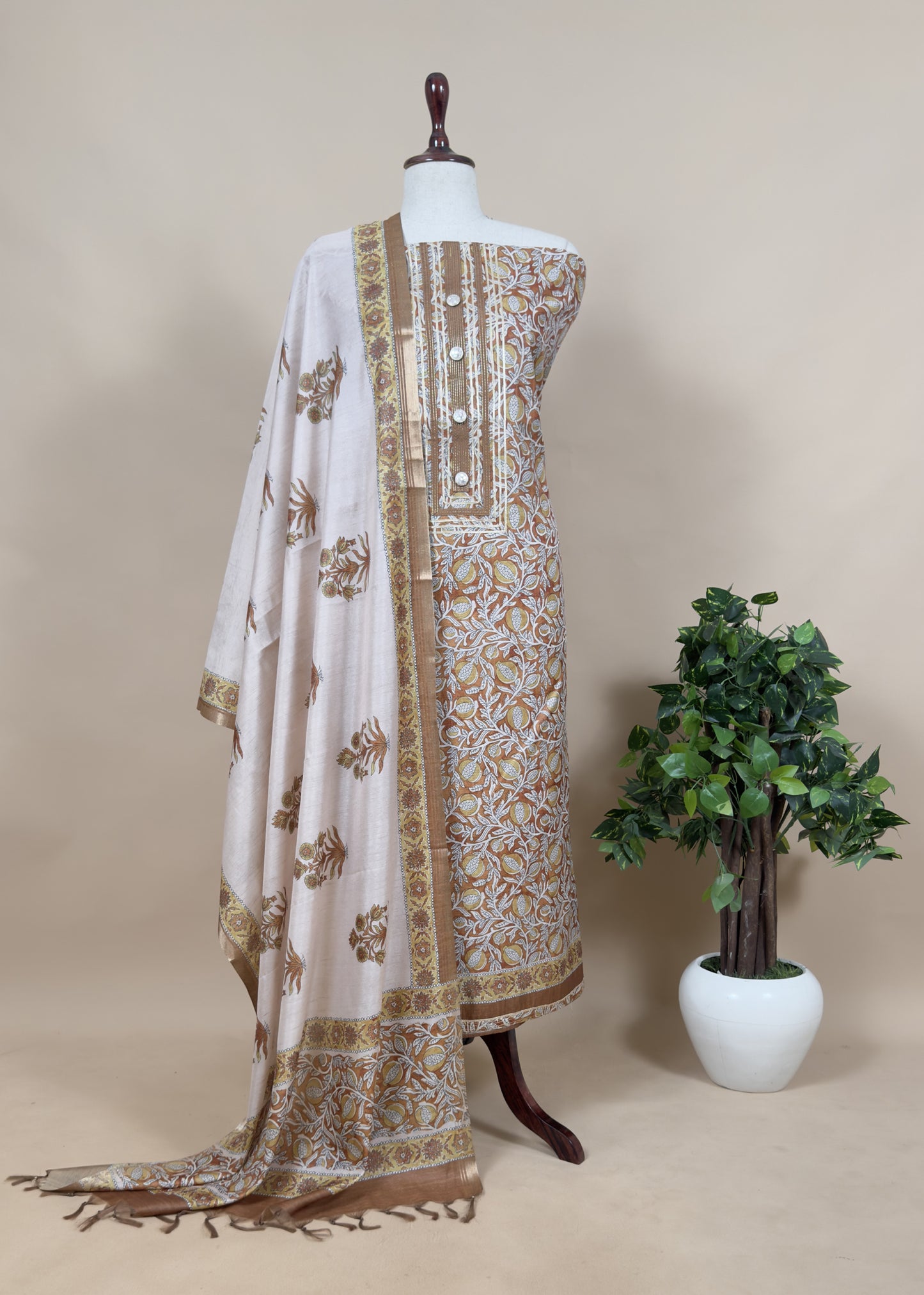 chanderi suit with dupatta

