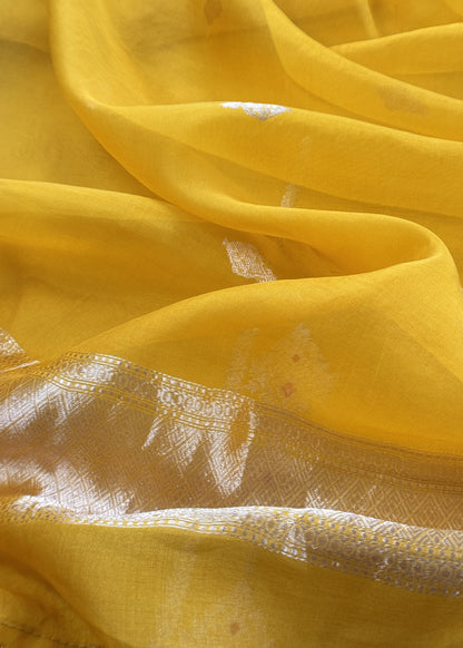 Sunflower Yellow Handloom Silk Kurta And Kora Silk Dupatta With Kadwa Weaving