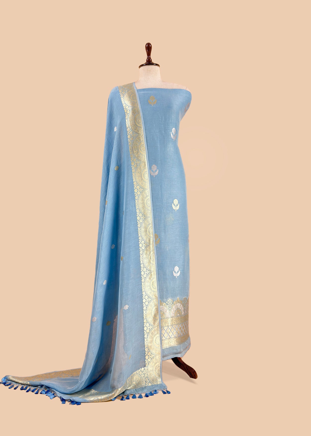 Timeless Wedding Suits For Ethnic Wardrobe

