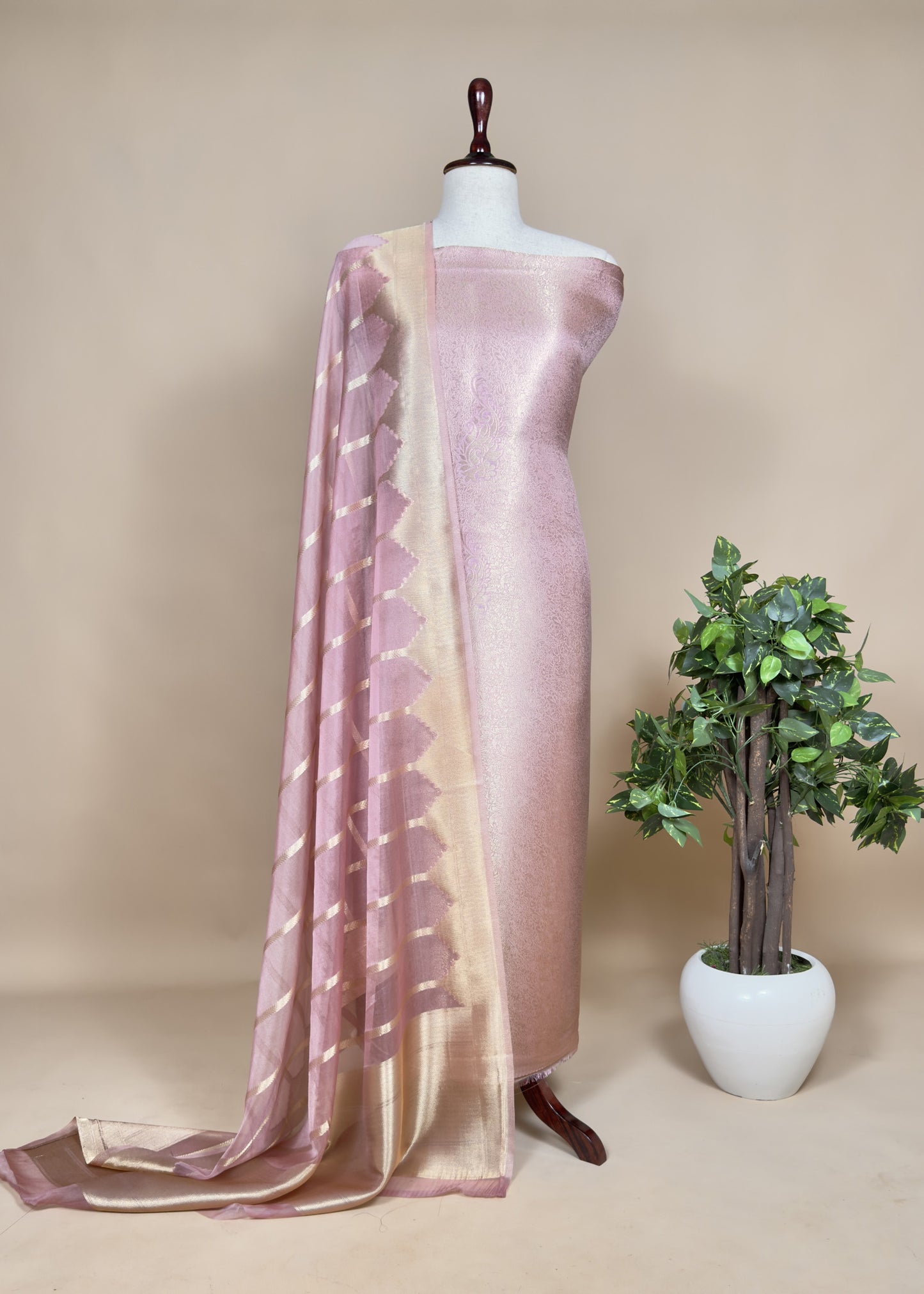 Radish Pink Brocade Kurta With Organza Dupatta