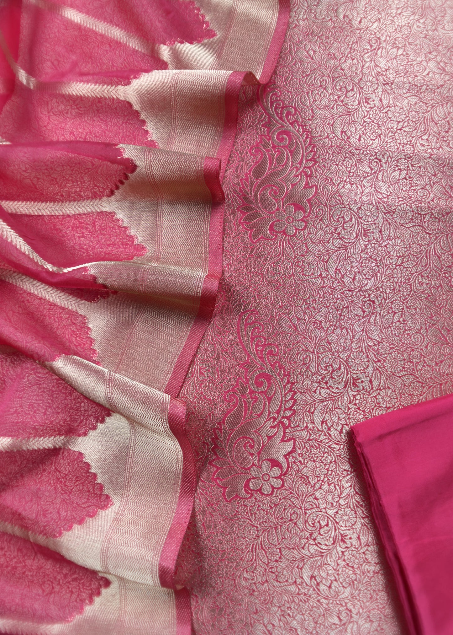 Radish Pink Brocade Kurta With Organza Dupatta