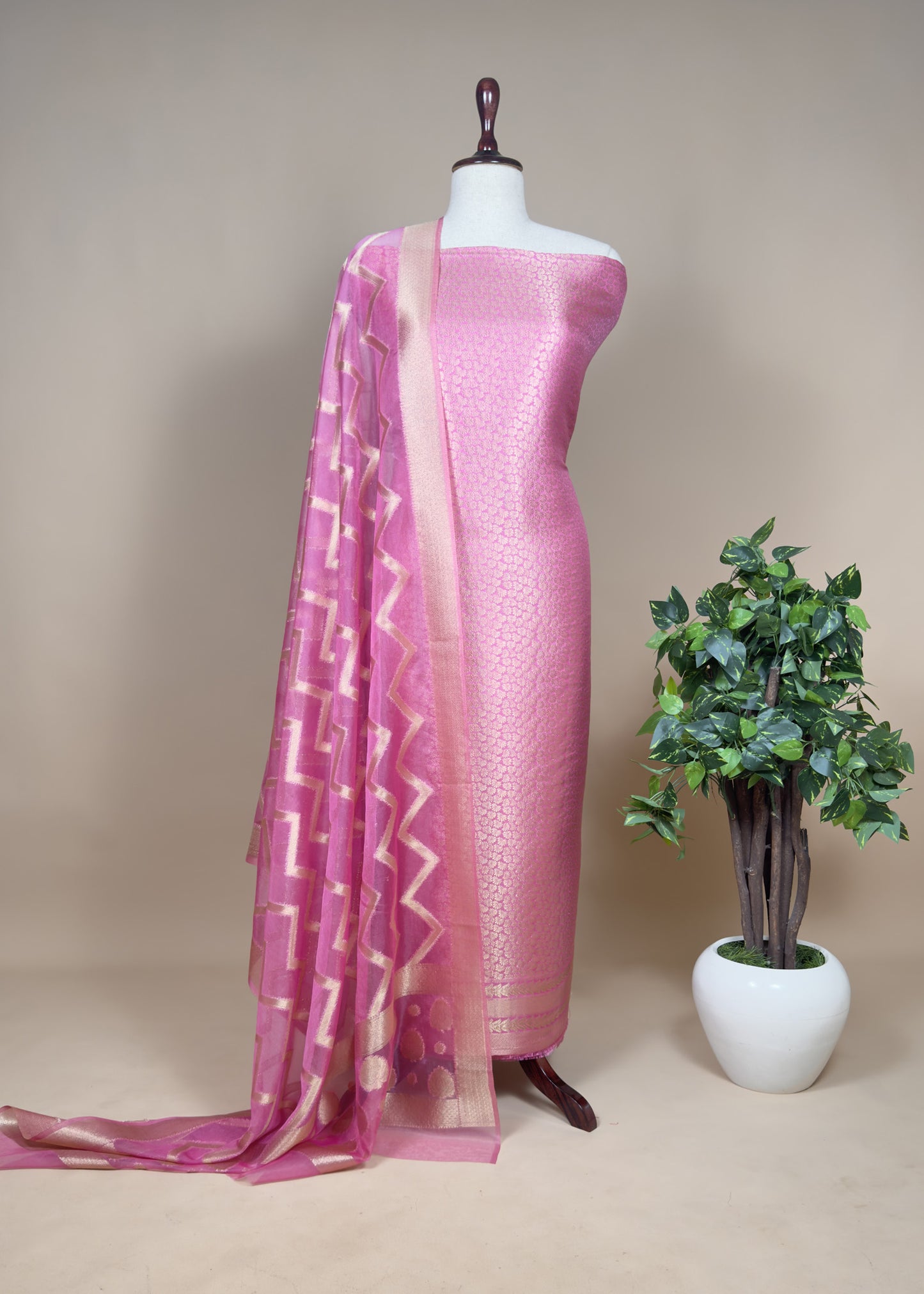 Brocade Kurta With Organza Dupatta