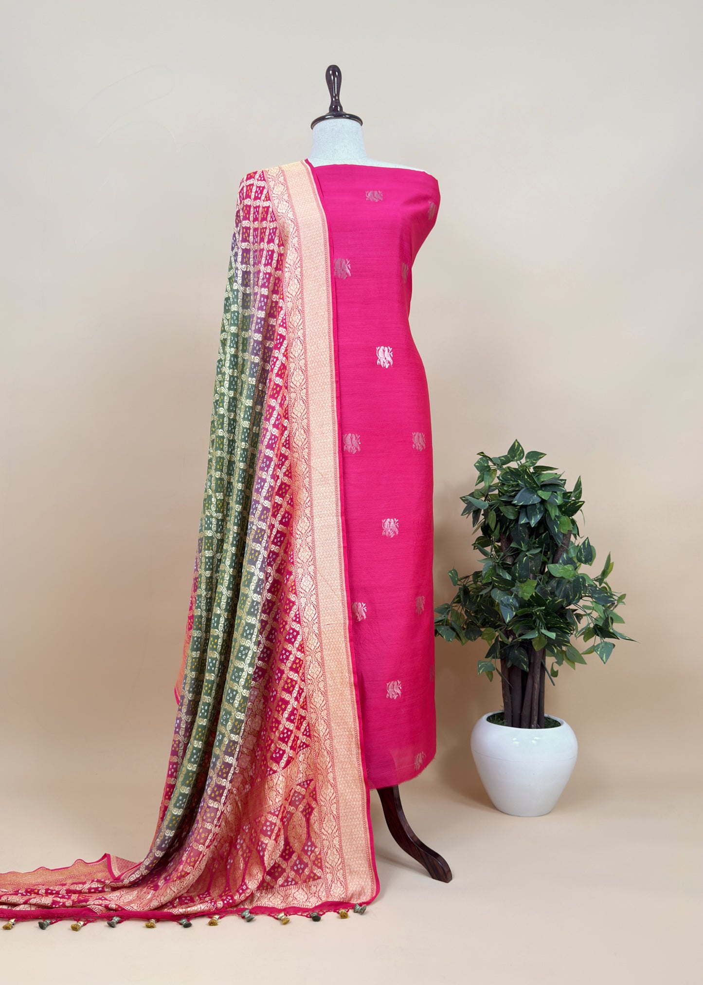 Deep Pink Handloom Silk Kurta And Bandhani Khaddi Georgette Dupatta