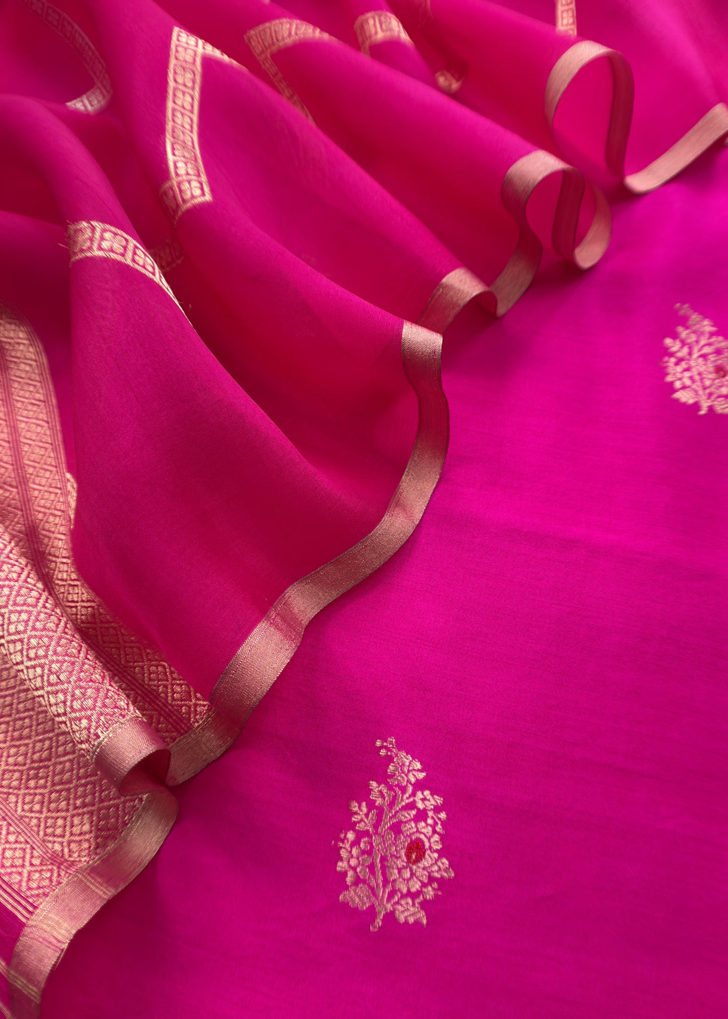 Pink Handloom Silk Kurta and Ombré Kora Silk Dupatta with Meenakari Weaving