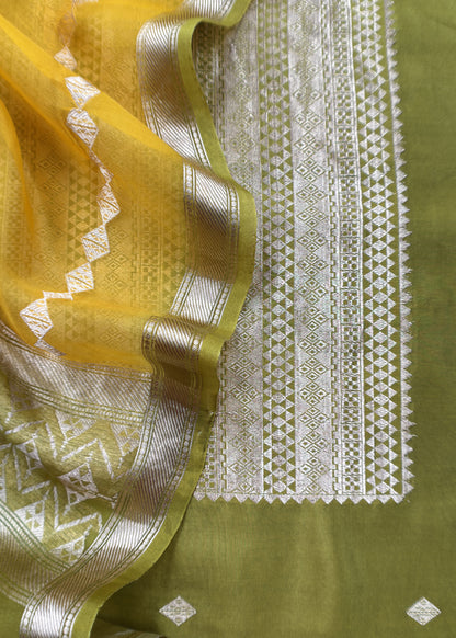 Green Handloom Banarasi Silk Kurta and Kora silk dupatta with Kadwa weaving