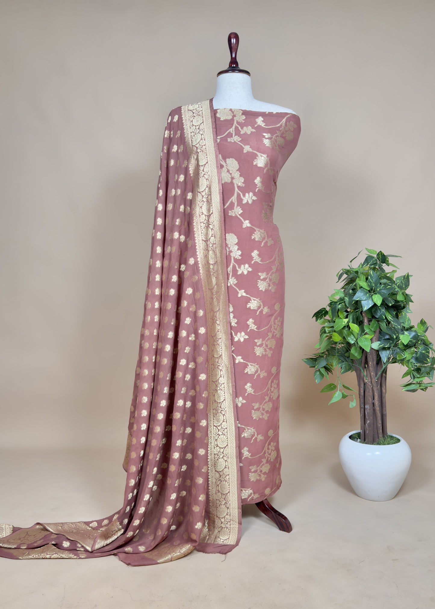 Handloom Khadi weaving Unstitched Suit In Georgette