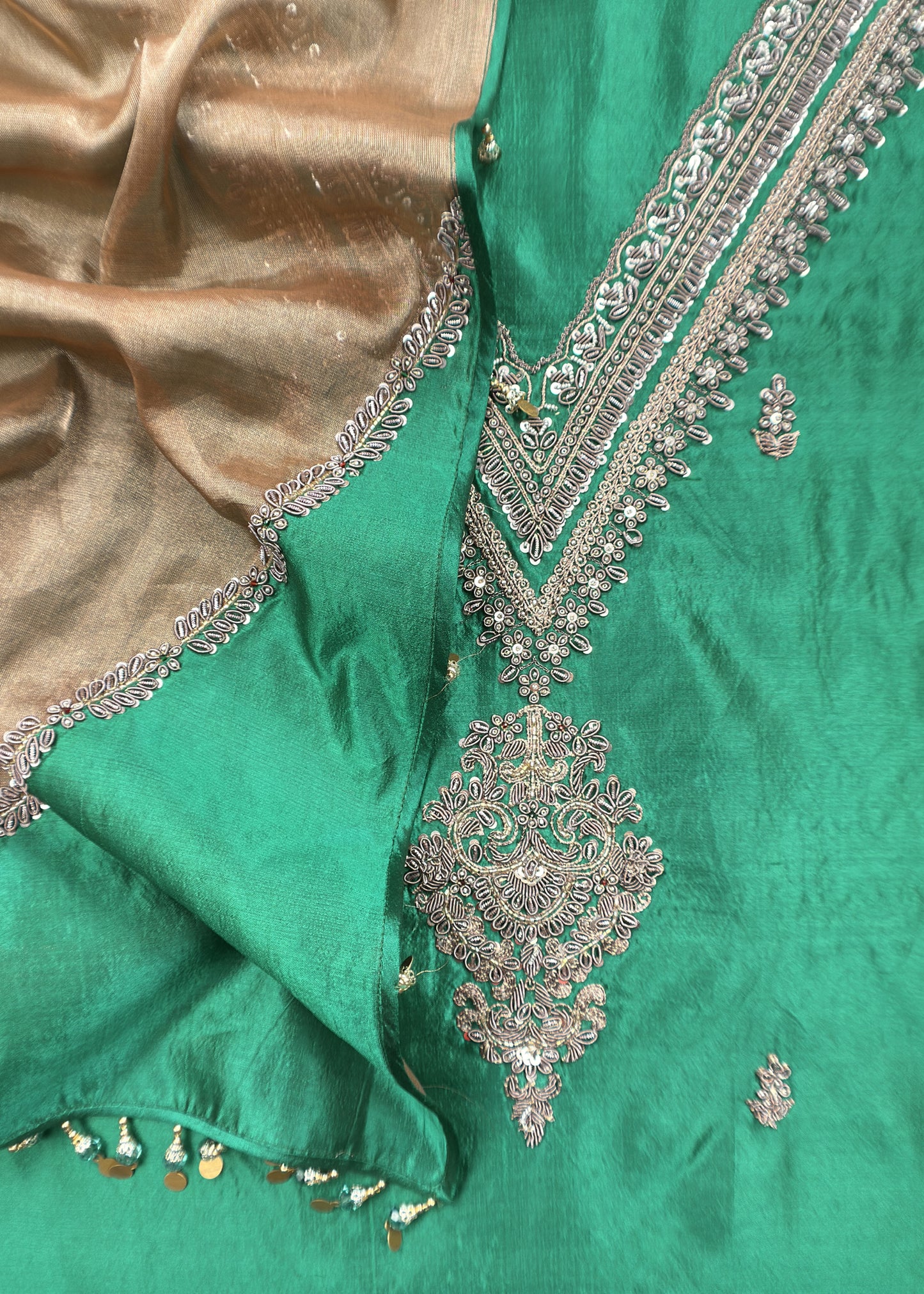 Green Handloom Silk Kurta And Tissue Silk Dupatta With Dori Dabka Handwork