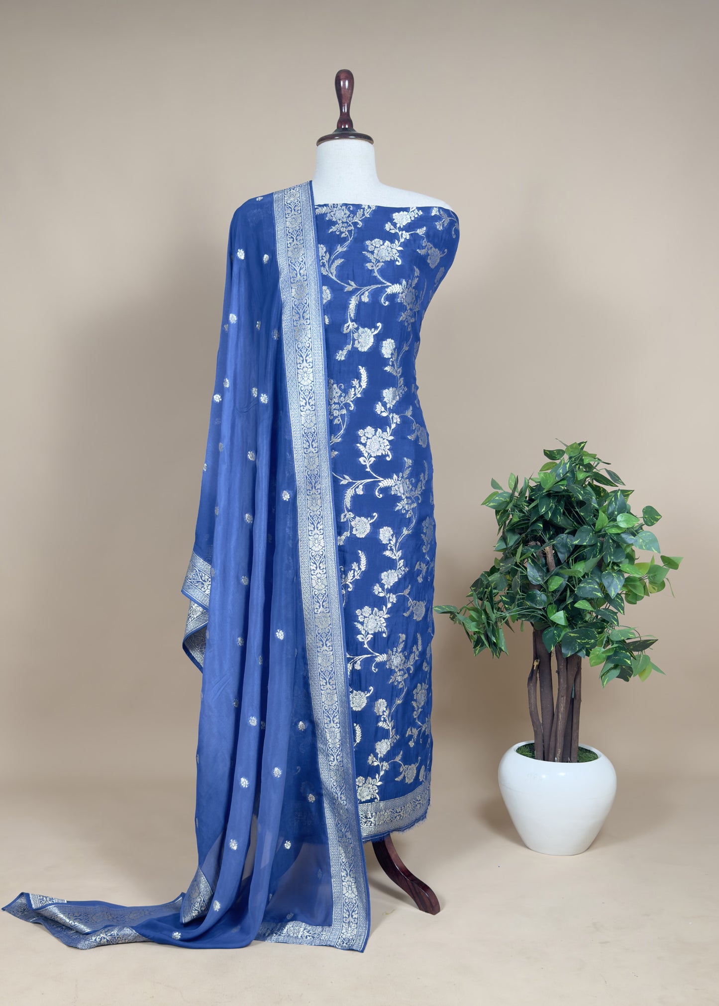 Timeless banarasi suit for ethnic wardrobe

