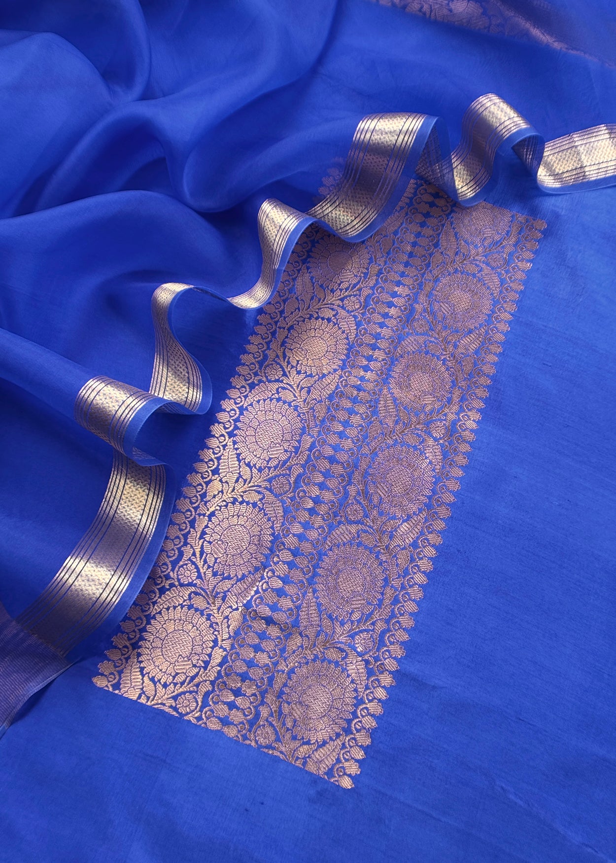 Mohini Blue Handloom Varanasi Silk Kurta And Kora Silk Dupatta With Kadwa Weaving