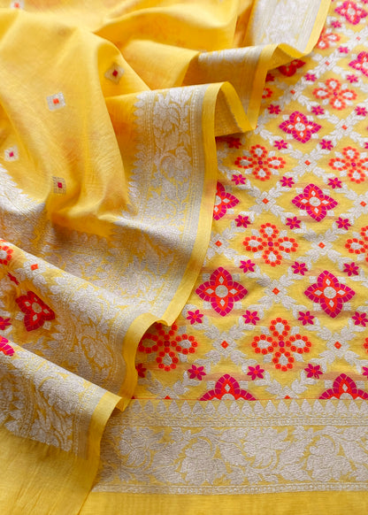 Yellow Handloom Banarasi Suit With Paithani Weaving