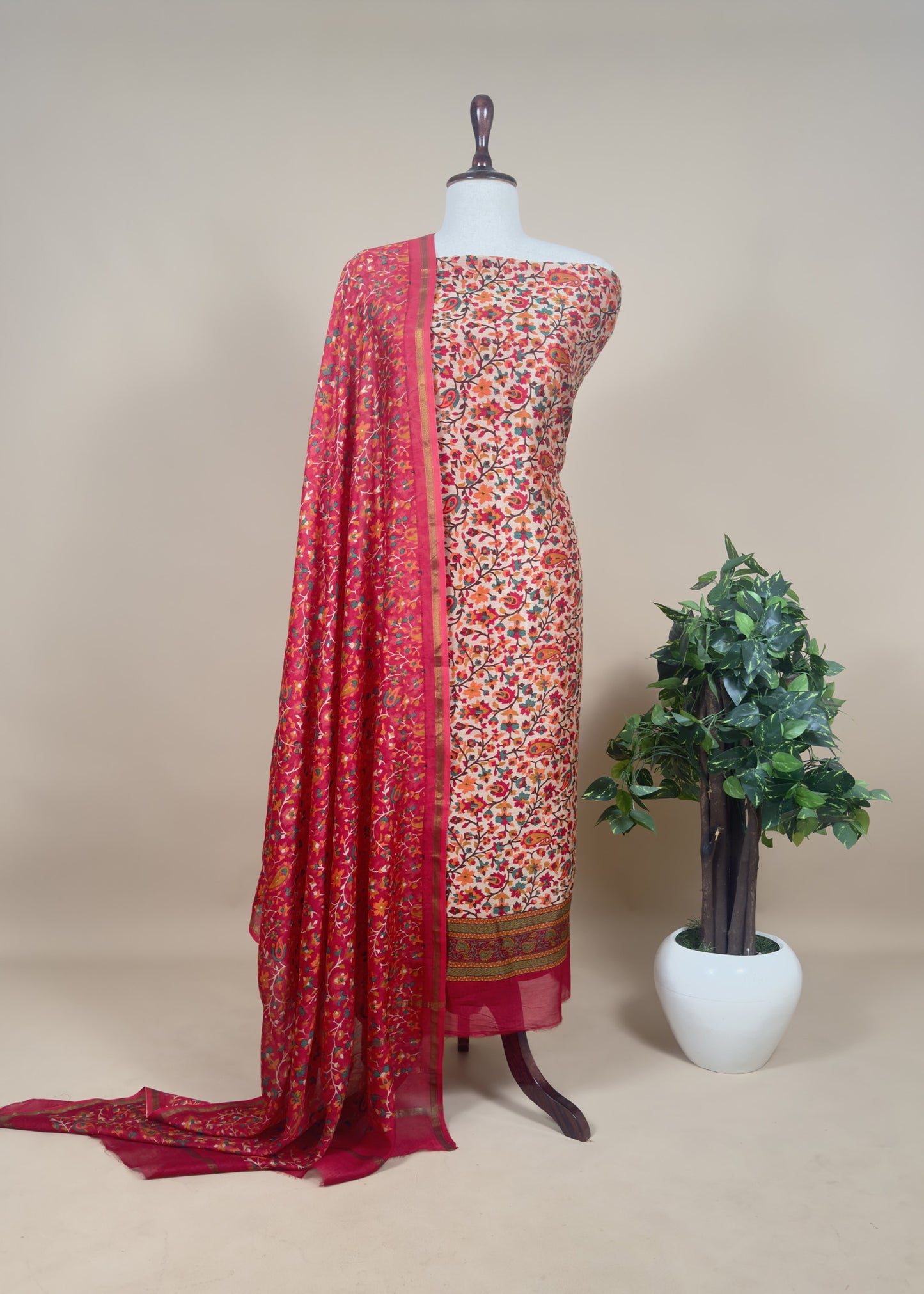 Unstitched Kani Printed Pashmina Salwar Suit at the Best Price