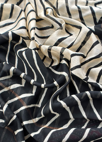 Black Handloom Lehariya Maheshwari Silk Suit With Patola Border