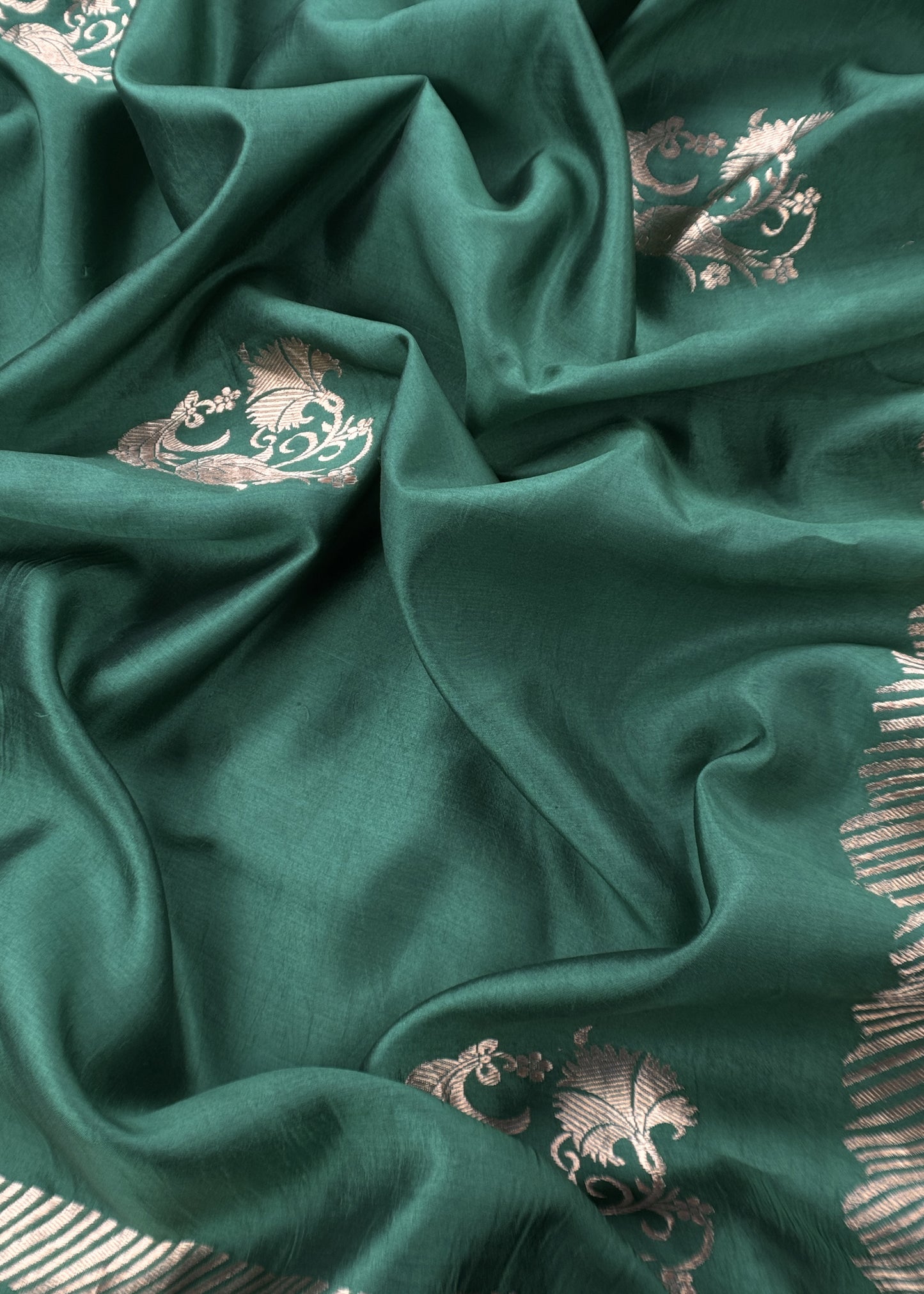 Emerald Green Handloom Silk Suit Fabric With Sonarupa Kadwa Weaving