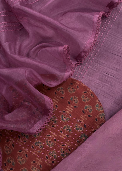 Mauve Raw Silk kurta And Organza Dupatta With Ajrakh Appliqué Work