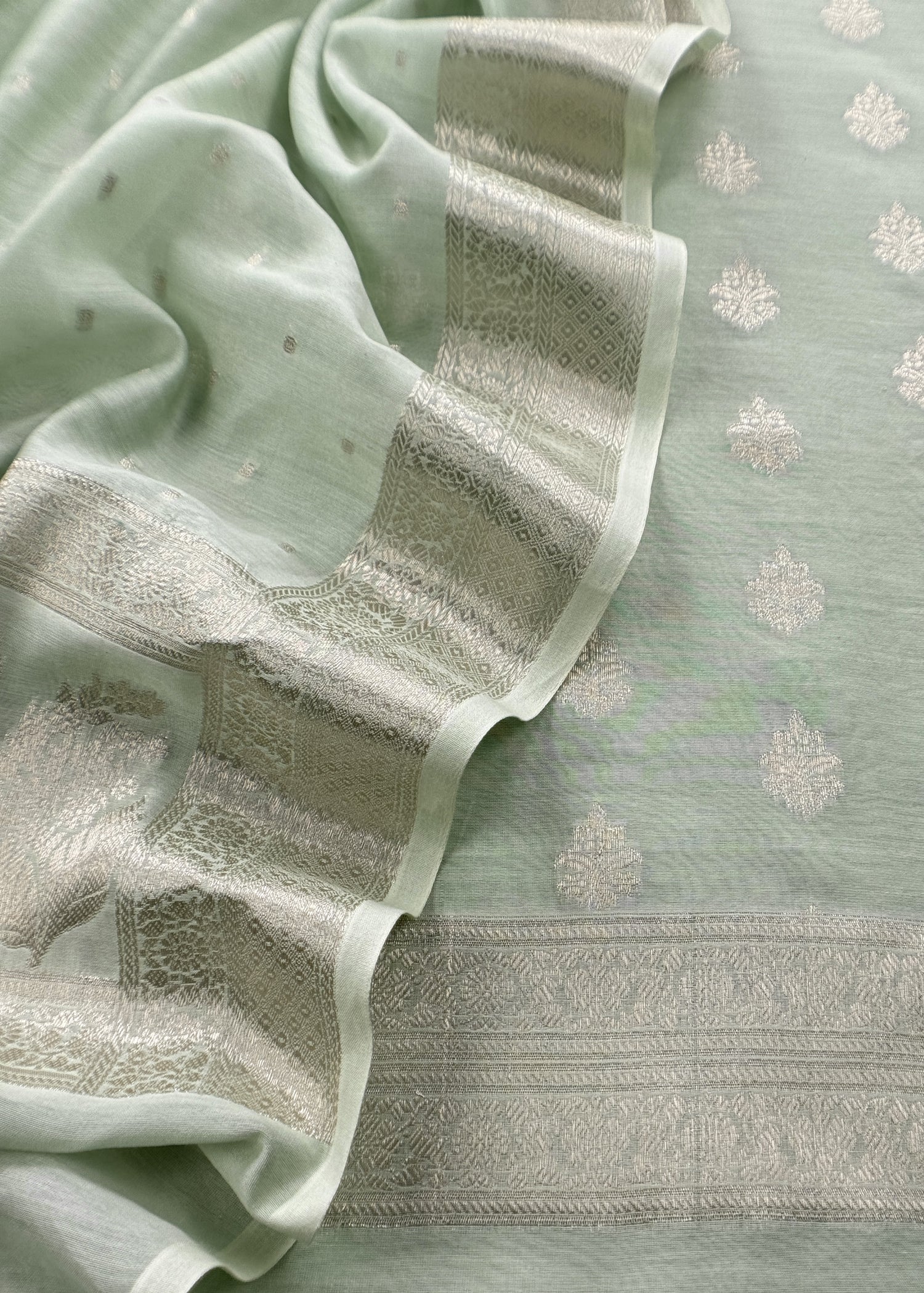 Premium Banarasi Silk Suit At The Best Price

