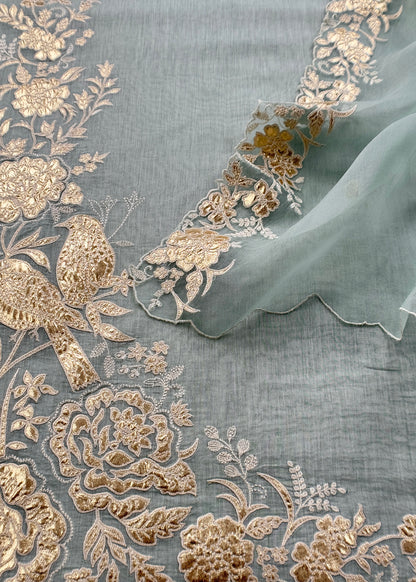 Mulmul suit set with appliqué work

