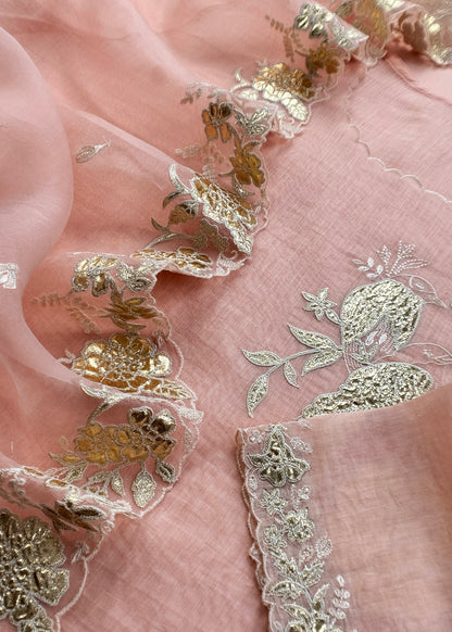 Mulmul suit set with appliqué work

